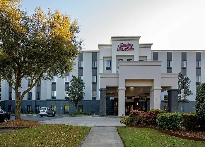 Hampton And Hotel