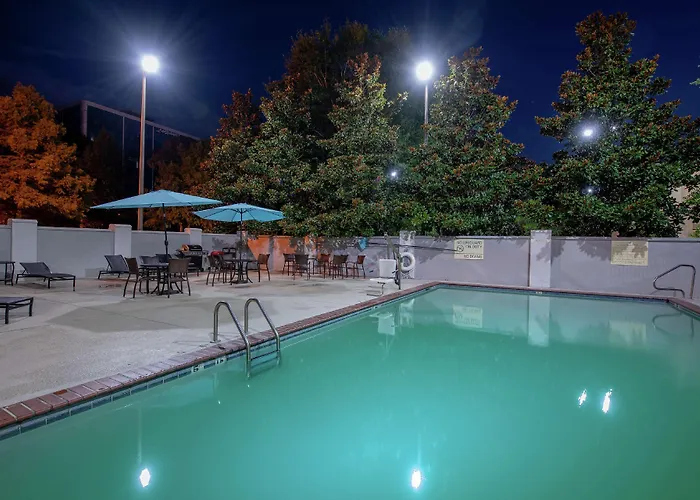 Hotel Hampton And 3*