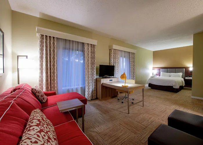 Hampton And Hotel 3*