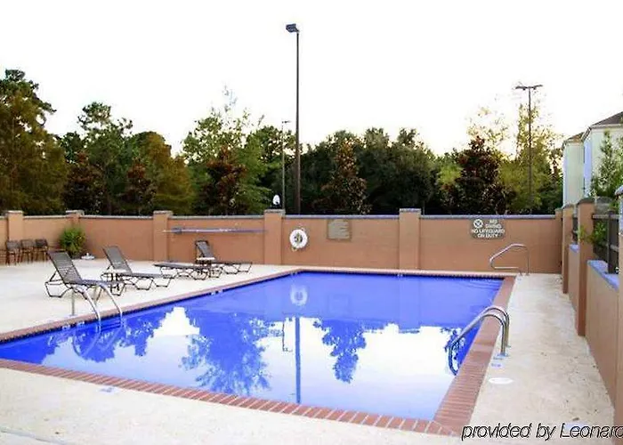 Hotel Hampton And 3*