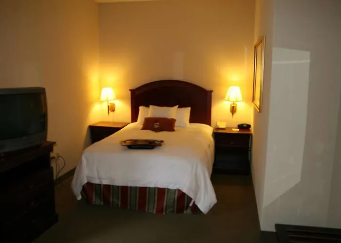 Hotel Hampton And